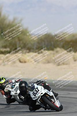 media/Dec-07-2025-CVMA (Sun) [[3e7d2de5dc]]/Race 7-Formula Lightweight Twins Shootout/